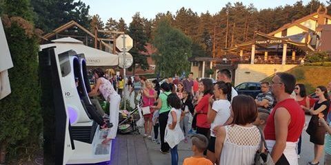 vr9d-case-in-park
